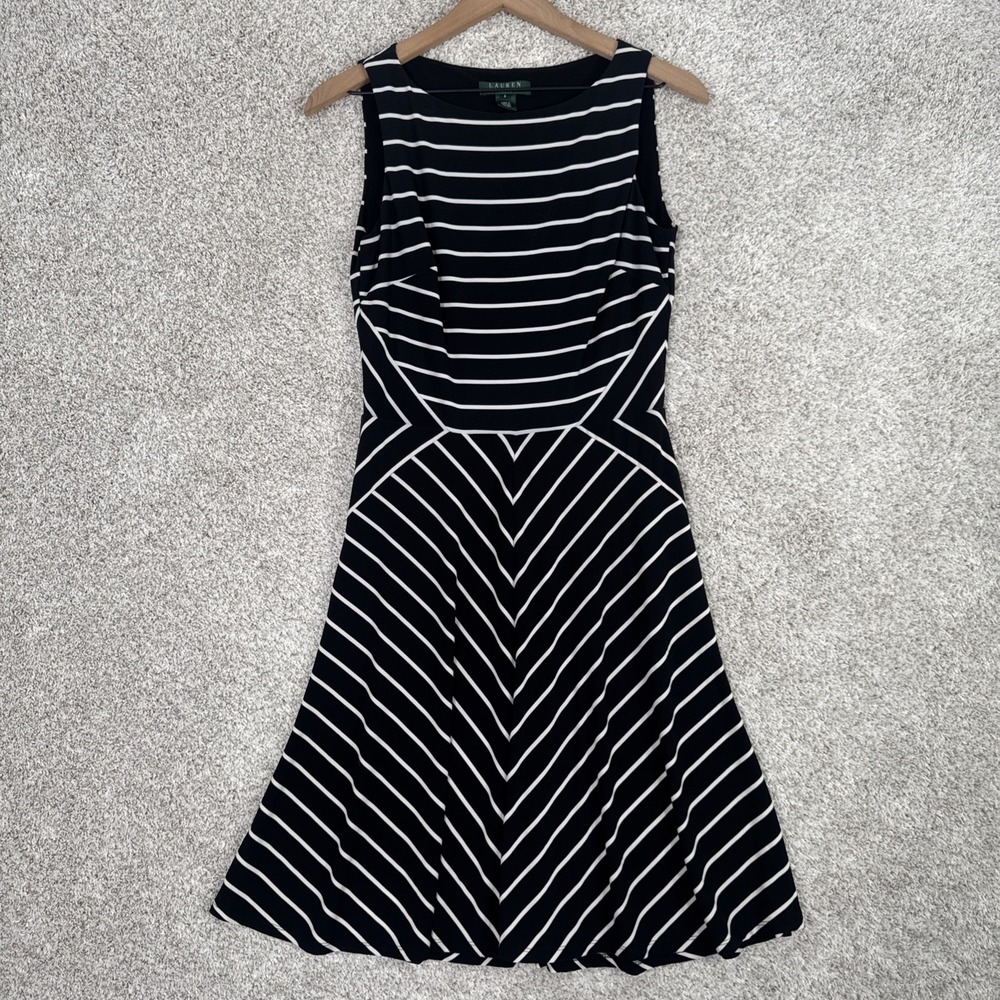 Lauren RalphDress Womens Sz 6 Black Chevron Striped Sleeveless Jewel Neck